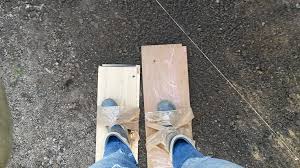 Eine falscheinschätzung nach augenmaß kann ihren neuen rasen erheblich in mitleidenschaft ziehen. Rasen Saen 9 Tipps Fur Einen Schonen Rasen Im Garten Ohne Unkraut