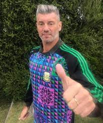 He is an argentine professional goalkeeper and male model. Classic Football Shirts On Twitter Shirts Reunited Sergio Goycochea With His World Cup Italia 90 Goalkeeper Shirt