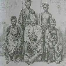 Sultan mahmud shah telah beristerikan puteri kepada sultan kelantan yang bernama puteri onang kening. Pertubuhan Waris Waris Almarhum Sultan Yusuf Sharifuddin Muzaffar Shah Publicaciones Facebook