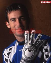 🔙 El 30 de abril de 1998 escribió su nombre en la historia José Pablo  Burtovoy. ⚫🔴 Aquella noche el arquero de Colón de Santa Fe atajó CUATRO  penales en la definición