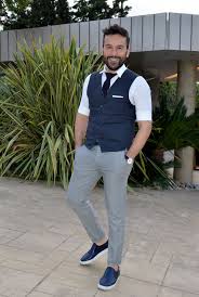 Και στην ενότητα σπασ' τα με την φωτεινή πετρογιάννη μίλησε ο παναγιώτης ραφαηλίδης για την συνεργασία του με την κατερίνα καινούριου που … Panagiwths Rafahlidhs Apokalypse Giati Efyge Apo Thn Kainoyrgioy Star Gr