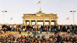 This is war der mauerfall ein zufall by guillem farré olives on vimeo, the home for high quality videos and the people who love them. Tag Eins Nach Dem Mauerfall
