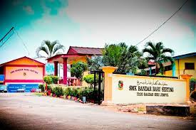 Bandar baru ampang high school; Smk Bandar Baru Serting Sekolah