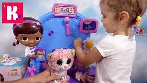 мистер макс Play мистер макс Play мистер макс Play Katya Otkryvaet Bolshoj Bolshuyu Igrushechnuyu Kliniku Doktor Plyusheva Ot Disnej Lechim Ovechku Lemmi Delaem Rentgen Igrushke Kuklu Zeml Disnej Doktor Plyusheva Kukly