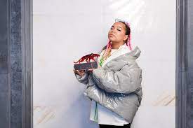 Stream tracks and playlists from zoe wees on your desktop or mobile device. News Bunte New Faces Award Music Zoe Wees Ist Die Newcomerin 2020