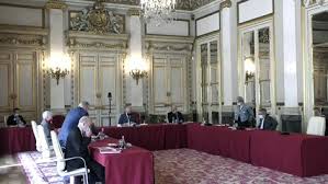 Il se prononce sur la conformité à la constitution des lois et de certains règlements dont il est saisi. Rrxae0qrnzn5lm