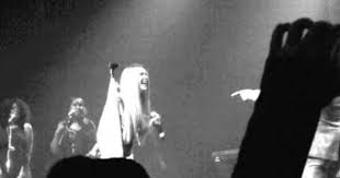 Joss Stone Ty Taylor Of Vintage Trouble Knock On Wood The Vic Theatre Chicago Youtube Vintage Trouble Joss Stone Music Clips