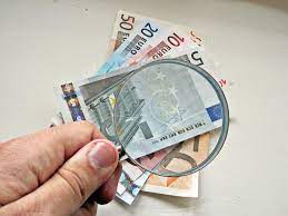 How To Detect Fake Euro Banknotes - 6 Steps
