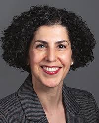 Hilary Bennett's Instagram, Twitter & Facebook