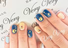 ネイルサロンveryvery On Twitter 星空ネイル 月パーツ 夜空ネイル