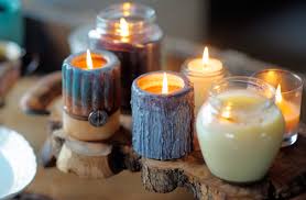 🥇 31 centros de mesa para boda con velas, ¡todo inspiración! Decorar Con Velas 10 Ideas Perfectas Westwing