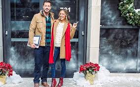 The town is resurrecting their traditional holiday light show and now holly must spend the next few days with the man who broke her. Jana Kramer Lollychristmas Com