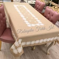 Masa Ortusu Ozel Tasarim Ozel Iscilik Olan Bu Calismamiz Izmir Yolcusu Anne Emekleri Olan Oda Takimi Dantellerini Bu Defa Masa Ortusu Yapt Goruntuler Ile Dantel Oya