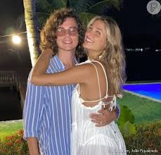 Vou passar o resto da minha vida sorrindo. Casamento Secreto Namorado De Sasha Joao Figueiredo Reage Aos Rumores Video Purepeople