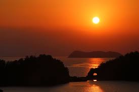 メイン画像 | 夕日が目に焼き付くとはまさにこのこと。山口県