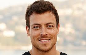Dean Thompson Home And Away Characters Back To The Bay Home And Away Cast Home And Away Boys Home