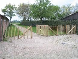 Staketenzaun 120 Cm Hoch Kastanie Kastanienzaun Gunstig Kaufen Adequat In 2020 Kastanienzaun Naturzaun Kastanien