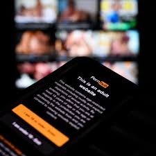 Pornhub to comply with UKs upcoming age verification law | Mashable