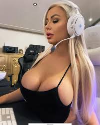 Amanda Breden | SalonPorn