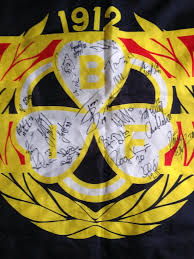 Varför göra en tysklandsflagga av brynäs färger? Annette Ostling On Twitter Snart Dax For Hockeysoffan Heja Brynas Sonens Flagga Med Autografer Tom Bisset Mm Http T Co 4ppqlg88l9