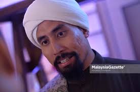 Pensyarah dan pendakwah bebas bertauliah di pulau pinang dan selangor (kuis) status : Doa Ustaz Don Buat Neelofa Dan Pu Riz