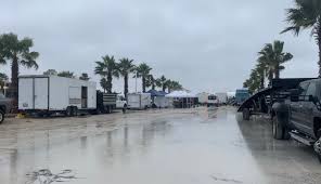 My kids have recieved wonderful educations and are in a positive loving environment. Trailer Released For Daphne Movie Starring Vince Vaughn And Liam Hemsworth Wkrg News 5