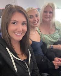 Katie Ferris's Instagram, Twitter & Facebook