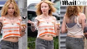 Minogue made her film debut in the delinquents (1989) and portrayed cammy in street fighter (1994). Kylie Minogue Pierde Su Apariencia Dulce Y Se Llena De Tatuajes En Su Nueva Pelicula