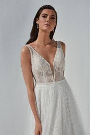 Our contemporary black and white dresses include full length skirts and short party and cocktail dresses, so you can tailor your the black and white theme coordinates perfectly with a groom's formal black suit jacket and white shirt, making this the perfect apparel for an evening wedding. Wedding Dresses For The Elegant And Sophisticated Bride Justin Alexander
