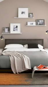 The Best Choice Of Wall Decoration For Bedrooms Bedroom Wall Decor Above Bed Shelf Decor Bedroom Wall Decor Bedroom A shelf with one or two main pieces of decor makes just as much of a statement as one brimming with kitschy pieces. pinterest