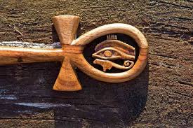 Mini Tattoos 100 Susse Motive Und Ideen Fur Ein Kleines Tattoo Fur Frauen In 2020 Agyptische Symbole Wikinger Tattoo Symbole Und Ihre Bedeutung