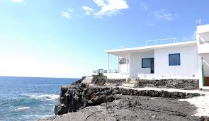 La palma 24 ist das lokale unternehmen auf der insel la palma, wenn es um ferienunterkünfte und immobilien zur langzeitmiete geht. Casita Azul El Remo La Palma Reise Ferienhaus Ferienwohnung Mit Meerblick Und Mietwagen Auf La Palma