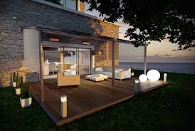 Pour L Ete Somfy Annonce La Pergola Connectee Maison Et Domotique Pergola Maison Domotique