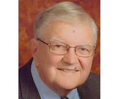 Belinda Maxwell's Instagram, Twitter & Facebook