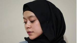 Ia menyodok sebagai pendatang baru dan mendapatkan penghargaan di ajang musik indonesia. Cerita Awal Mula Mantap Berhijab Tangis Lesty Kejora Pecah