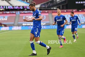 Newsnow aims to be the world's most accurate and comprehensive everton fc news aggregator, bringing you the latest toffees headlines from the best everton sites and other key regional and national news sources. Dipecundangi Tim Juru Kunci Everton Gagal Ke Eropa Republika Online