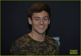 We will try our best not to destroy the house. Tom Daley Takes Over Bbc Sports Instagram For Bbc Sports Personality Of The Year Awards Photo 1059059 Tom Daley Pictures Just Jared Jr