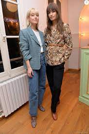 Play along in a heartbeat. Exclusif Clara Luciani Et Sa Soeur Lea Assistent A La Soiree De Presentation De La Liqueur St Germain Dans Le Quartier De Saint Germain Des Pres Paris Le 2 Purepeople