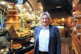 Car louis privat a une idée très précise de la finalité des grands buffets : Les Grands Buffets De Narbonne 30 Ans De Succes