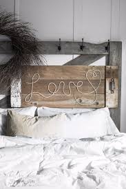 We love crafting and creating new decorations for our home so we came up with 6 easy and super funky ideas to make your own frames or upgrade old ones. 43 Farmhouse Decor Ideas For The Home