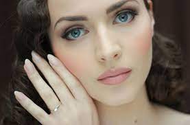 Wedding makeup for blue eyes simple wedding makeup blue eye makeup makeup for brown eyes wedding hair and makeup we have collected stunning makeup ideas for blue eyes. Hugedomains Com Pale Skin Makeup Pale Makeup Dark Hair Pale Skin