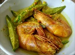 Udang•jeruk nipis•bawang bombay,potong sesuai selera•bawang putih,cincang halus•jahe,geprek•lada bubuk•garam•gula. Suria Amanda Permintaan Resepi Udang Masak Lemak Cili Api Campur Peria