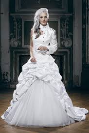 Maybe you would like to learn more about one of these? Winterbride Lucardis Feist Fashiondesign Feist Style Facebook