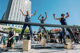 Depuis 2019, la fête de la musique de lausanne est membre de la charte keychange, avec pour objectif une programmation 50:50 entre hommes et femmes à l'horizon 2022, et ceci dans tous. Tout Le Monde Dehors 5 Millau 12100 Concert Musique Traditionnelle Fete Musique Manifestation Culturelle Musique Classique Musique Contemporaine Variete Internationale Pop