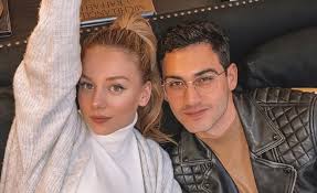 Desde que confirmaran su romance, alejandro speitzer (25) y ester expósito (20) han viajado juntos por varios lugares: Juntos En Roma Ester Exposito Y Alejandro Speitzer Celebran Su Reencuentro Tras La Cuarentena Infobae