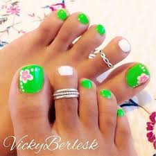 50 Pretty Toe Nail Art Ideas For Creative Juice