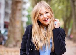 German beauty, fashion, and travel blogger who is best. Diana Zur Lowen Entschuldigt Sich Nach Fan Beleidigung Starzip
