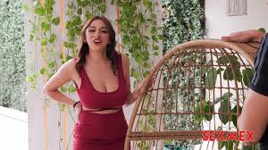 Letzy Lizz - Patio Sex Chair Testing in HD