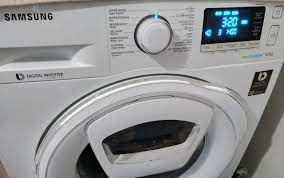 We've got five reasons you should switch to a front load washer instead. Solved Samsung Ww70k5210ux Stuck On 9 Minutes On Spin Program Samsung Community