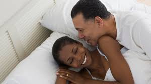Jeu de fille entrain de faire l amour. 11 Choses Que Les Couples Qui Durent Font Au Lit Le Huffington Post Life